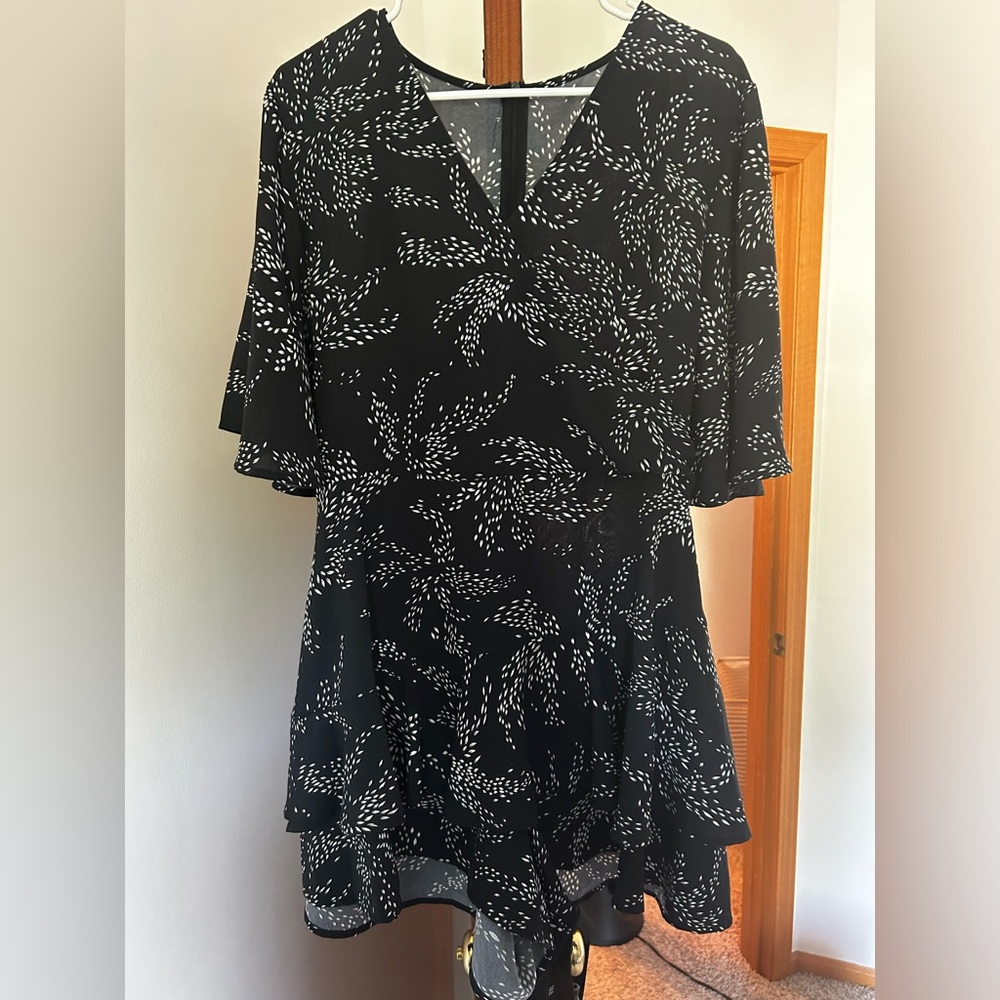 Women’s Rompers Floral Print Mid Sleeves Waist Tie Ruffle Hem Deep V-Neck XLarge